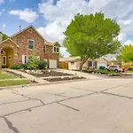 Dog-Friendly Live Oak Home With Hot Tub And Game Room!
