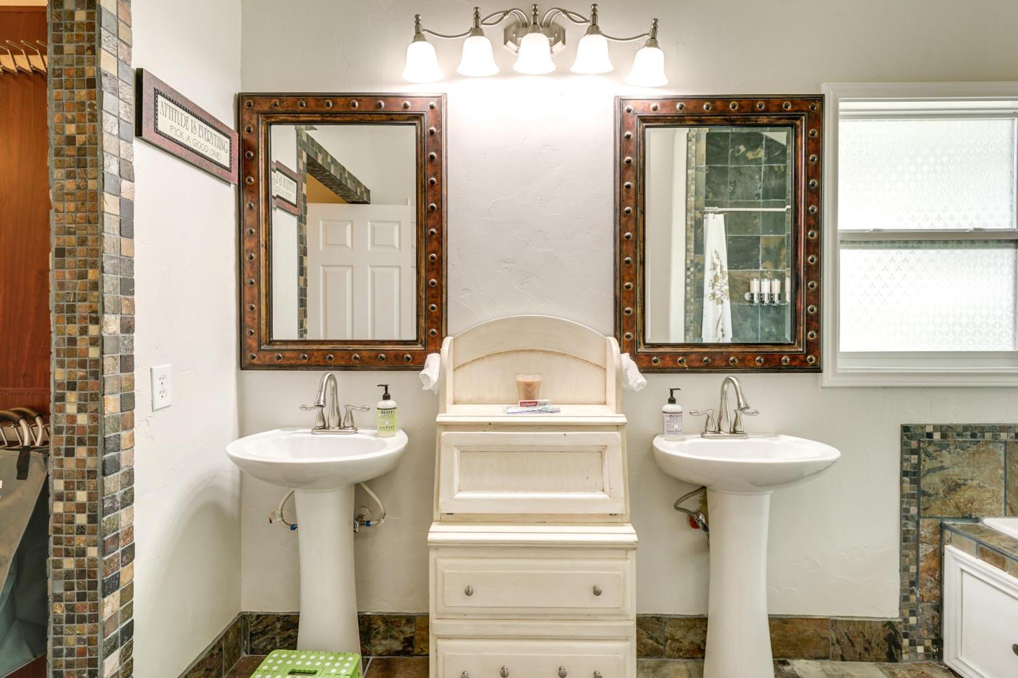 Dog-friendly Live Oak With Hot Tub And Game Room! Сasa de vacaciones San Antonio